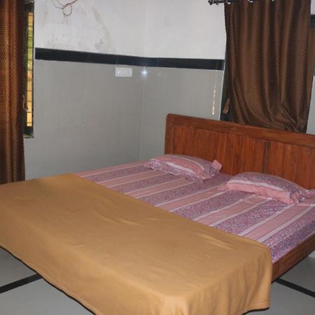Hotel Phoenix 罗纳瓦拉 外观 照片