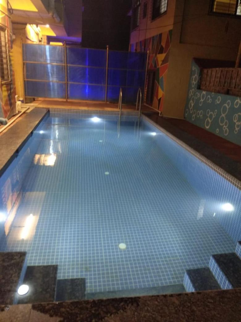 Hotel Phoenix 罗纳瓦拉 外观 照片