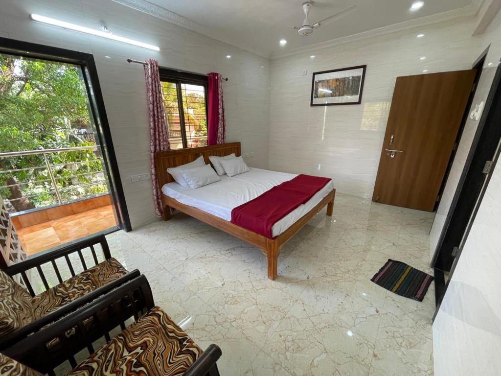 Hotel Phoenix 罗纳瓦拉 外观 照片